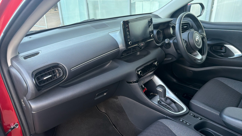 Toyota Yaris 1.5 Hybrid Design 5dr CVT Hybrid Hatchback